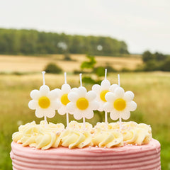 Hootyballoo by Club Green - Daisy Shaped Candles - Pack of 5 - Pretty Day